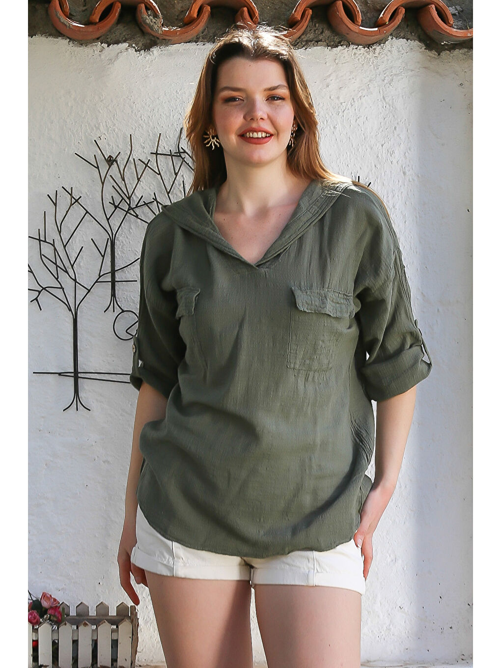 Haki Kapüşonlu Düğmeli Uzun Kollu Çift Kapaklı Cepli Yıkamalı Casual Dokuma Bluz 72 62-3