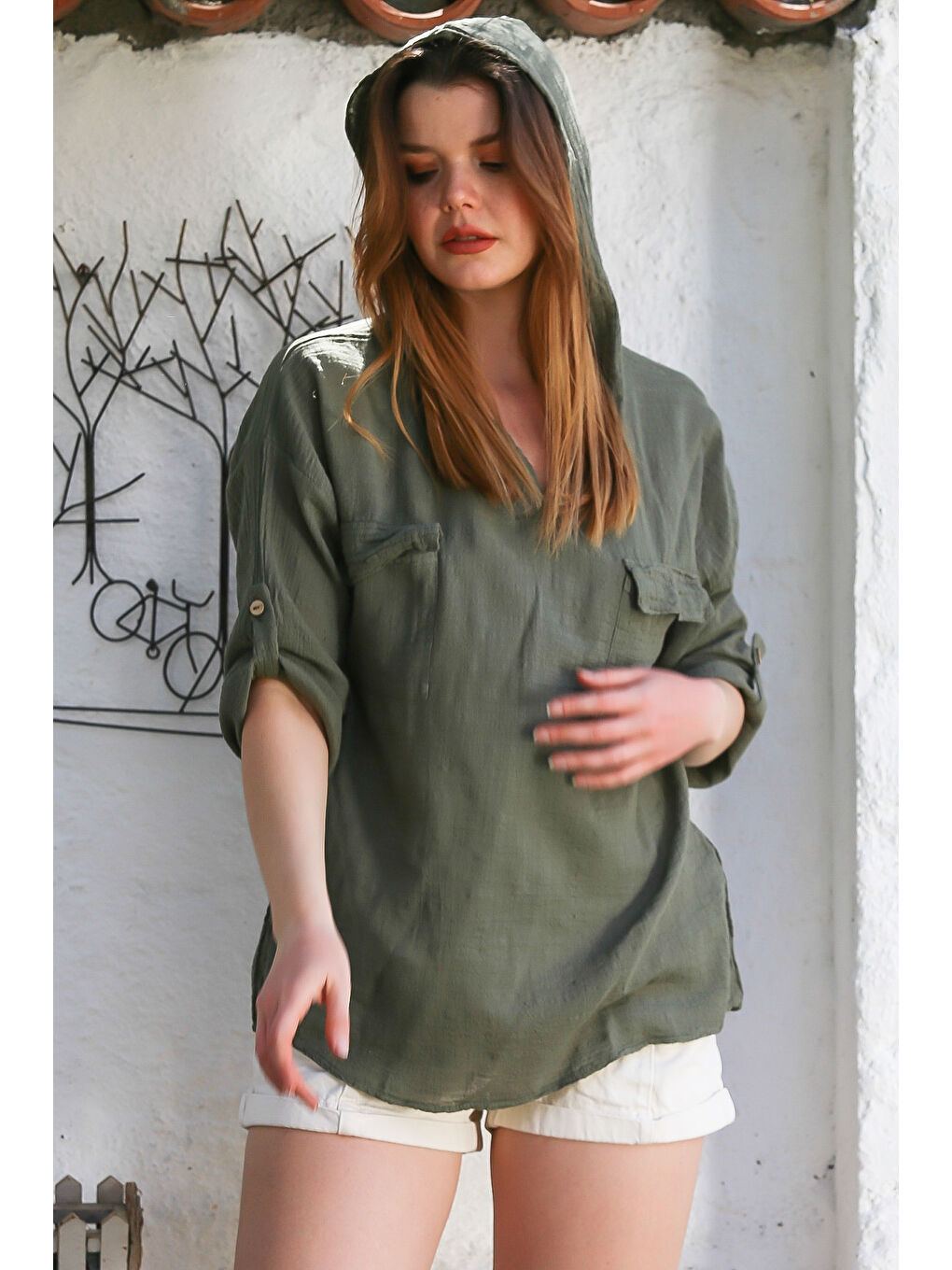 Haki Kapüşonlu Düğmeli Uzun Kollu Çift Kapaklı Cepli Yıkamalı Casual Dokuma Bluz 72 62-5