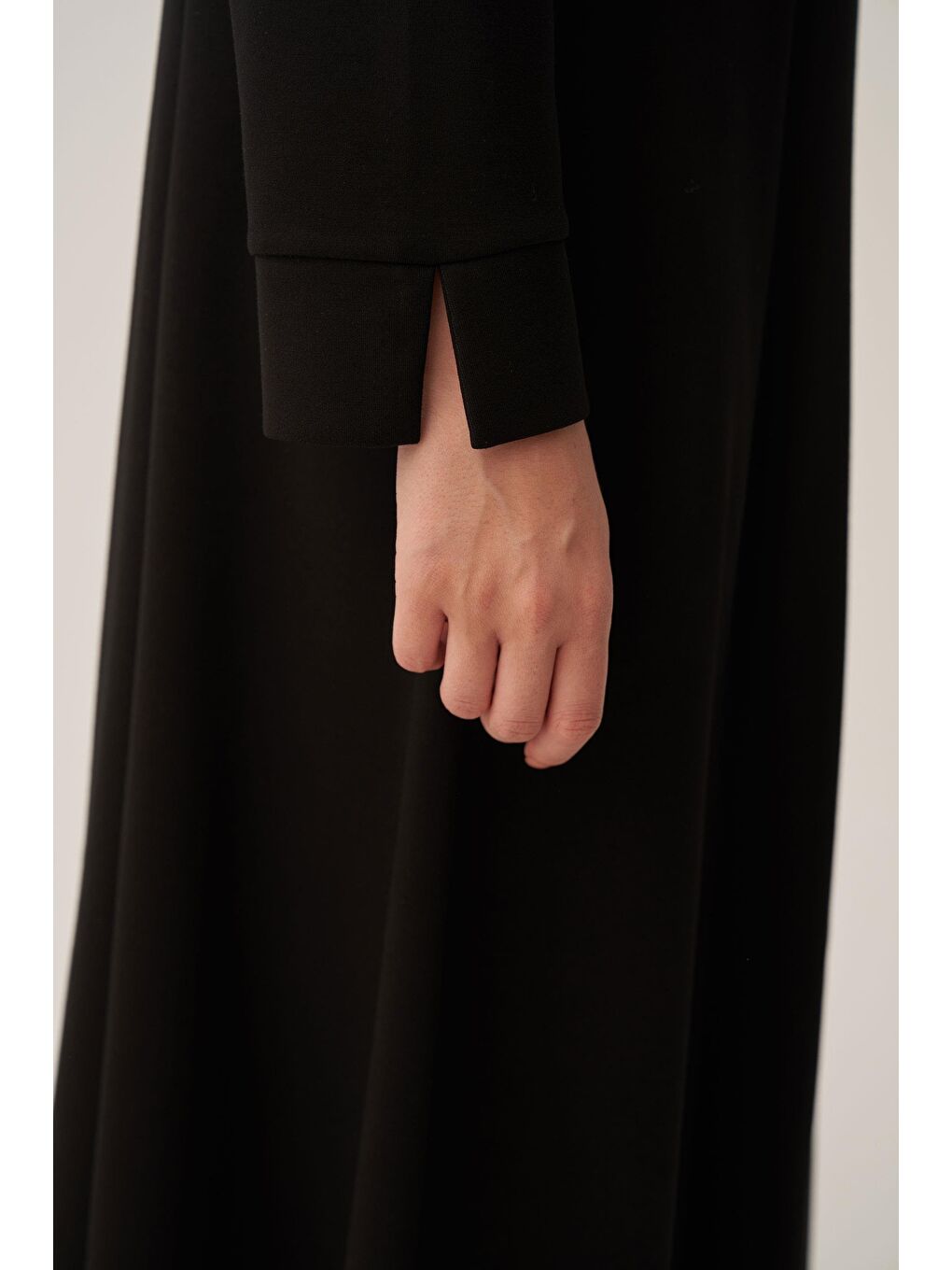 Siyah-Yumuşak Dokulu Parçalı Elbise-4