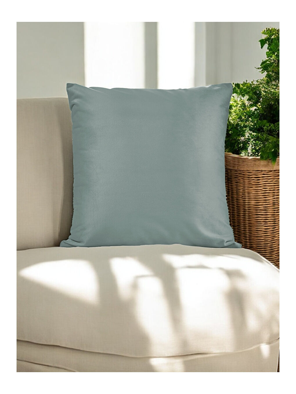 Malcolm Kadife Dokulu Mint Yeşili Kırlent Kılıfı-45x45