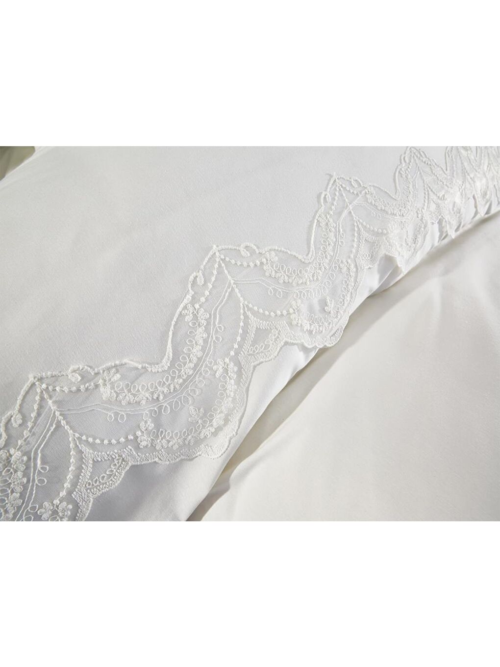 Karışık Fransız Dantelli Hanzade Çeyizlik Nevresim Takımı Krem-3