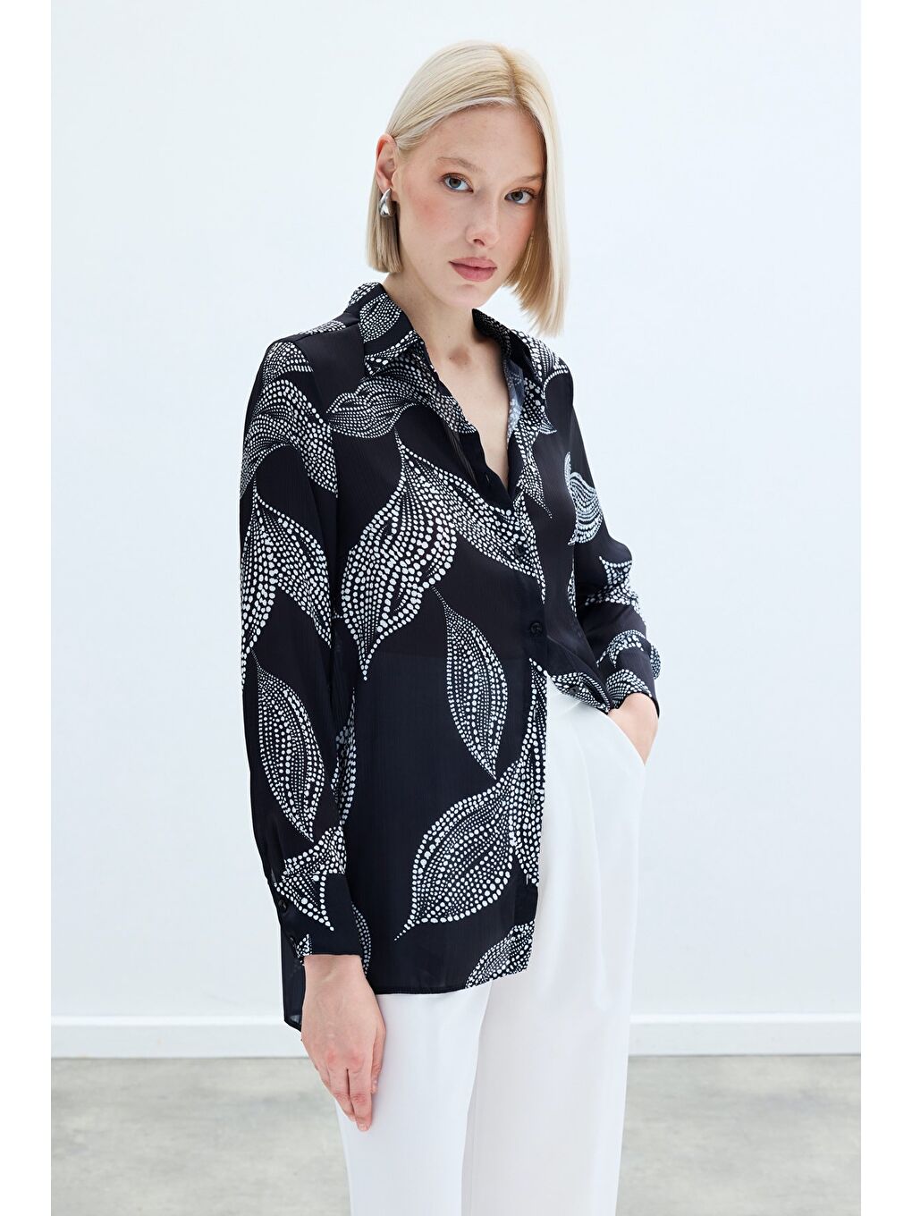 Arkası Uzun Desenli Gömlek - Siyah-2
