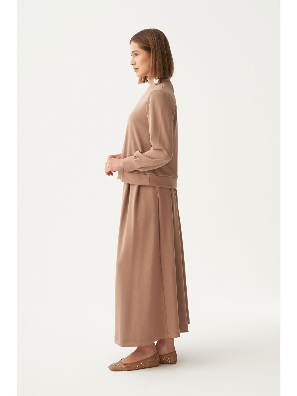 Bej Vizon-Yumuşak Dokulu Gold Düğmeli Etekli Takım-1