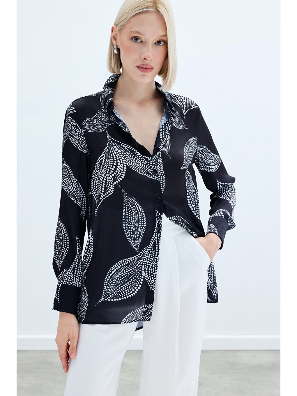 Arkası Uzun Desenli Gömlek - Siyah-3