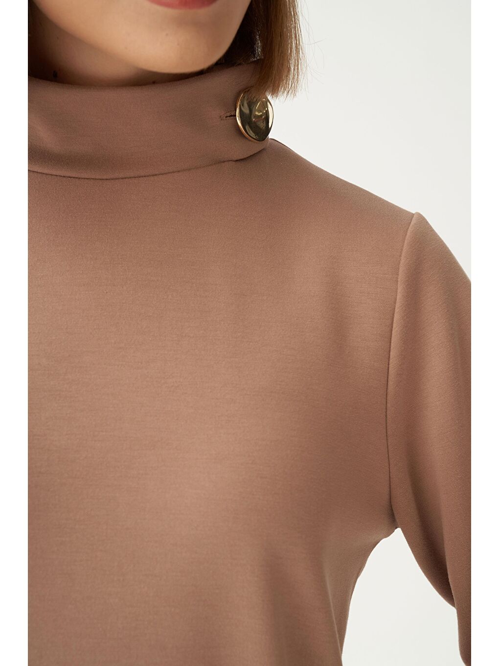 Bej Vizon-Yumuşak Dokulu Gold Düğmeli Etekli Takım-4