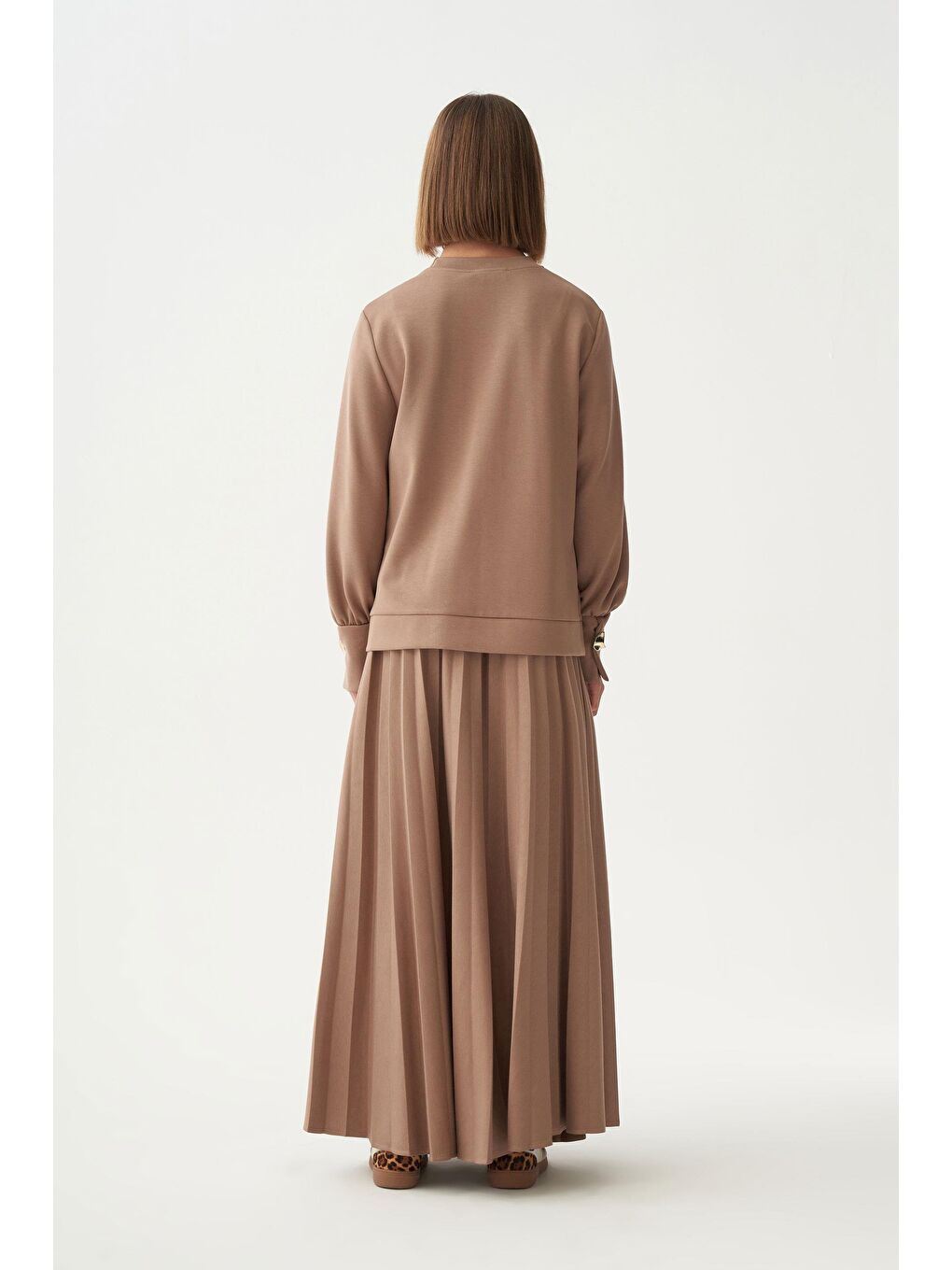 Bej Vizon-Yumuşak Dokulu Pliseli Etekli Takım-2
