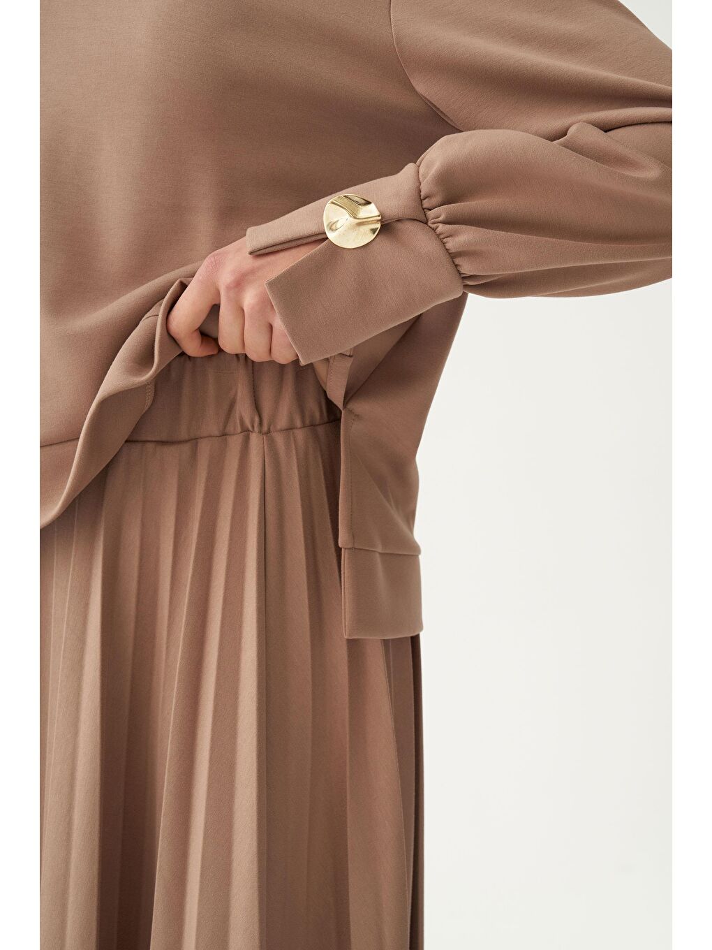 Bej Vizon-Yumuşak Dokulu Pliseli Etekli Takım-4