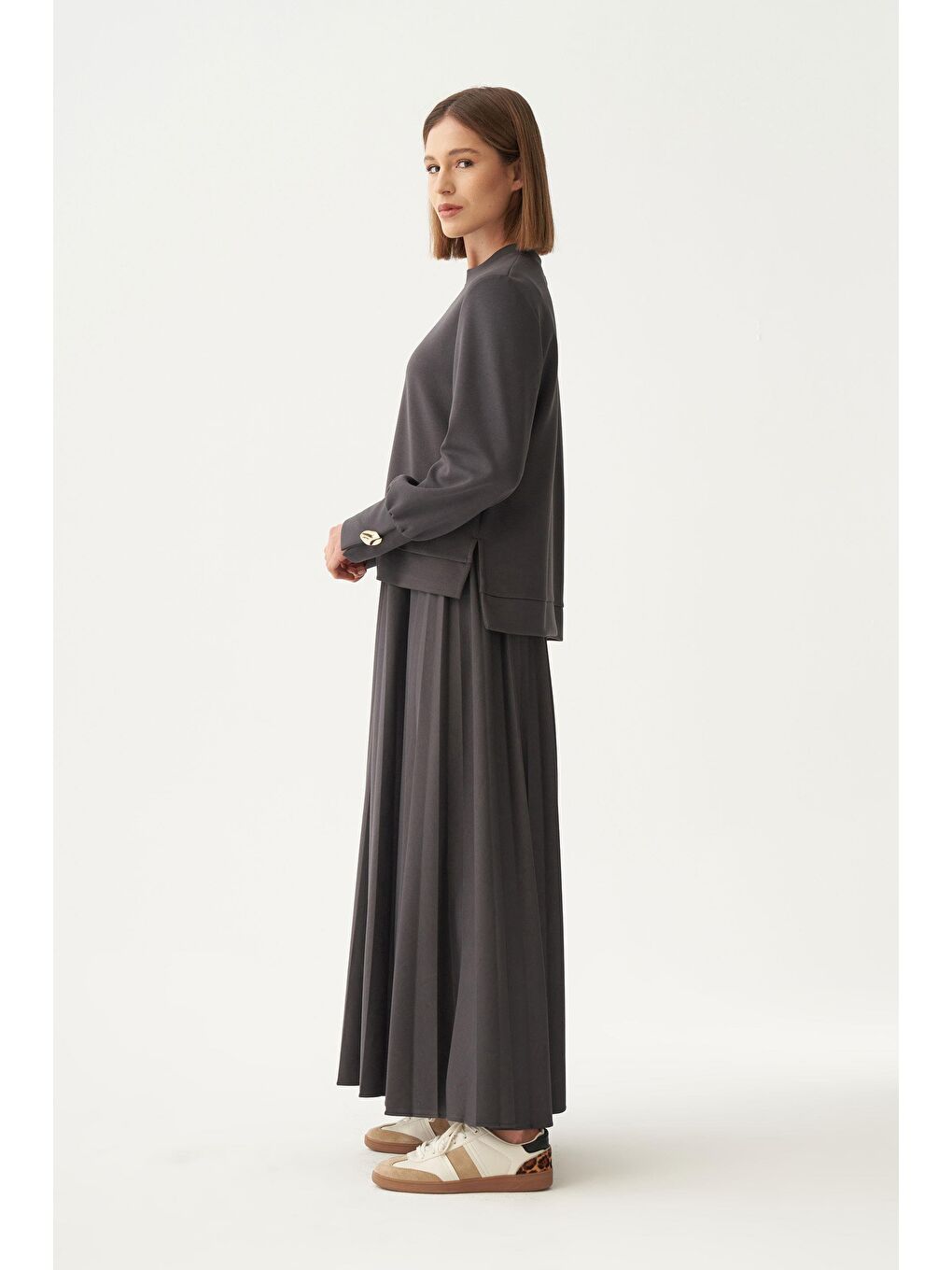 Antrasit-Yumuşak Dokulu Pliseli Etekli Takım-1