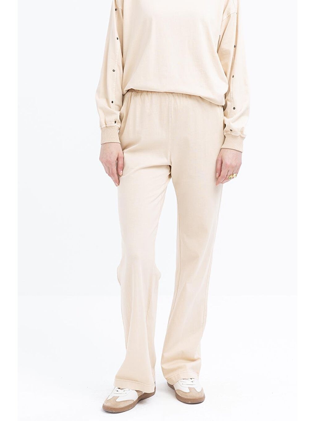 Bej-Ribanalı Pantolonlu Takım-4