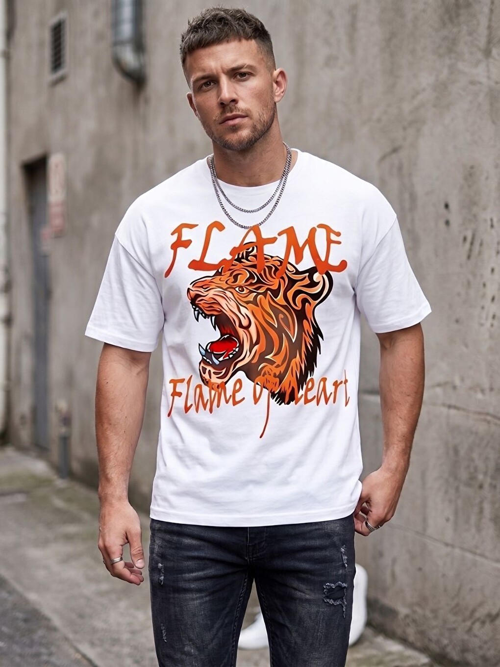 Erkek Beyaz Flame Baskı Organik Pamuk Comfort Tişört