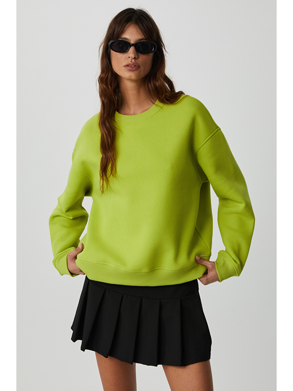 Vaneltına Kadın Organik Pamuklu Yumuşacık İçi Polarlı Yuvarlak Yakalı Fıstık Yeşili Sweatshirt-2