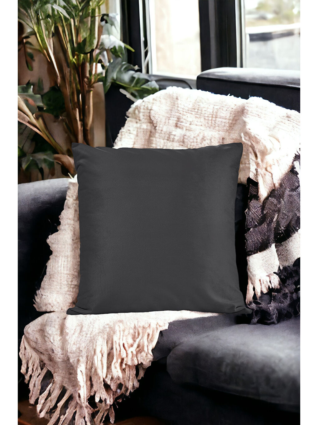 Malcolm Kadife Dokulu Lila Kırlent Kılıfı-45x45