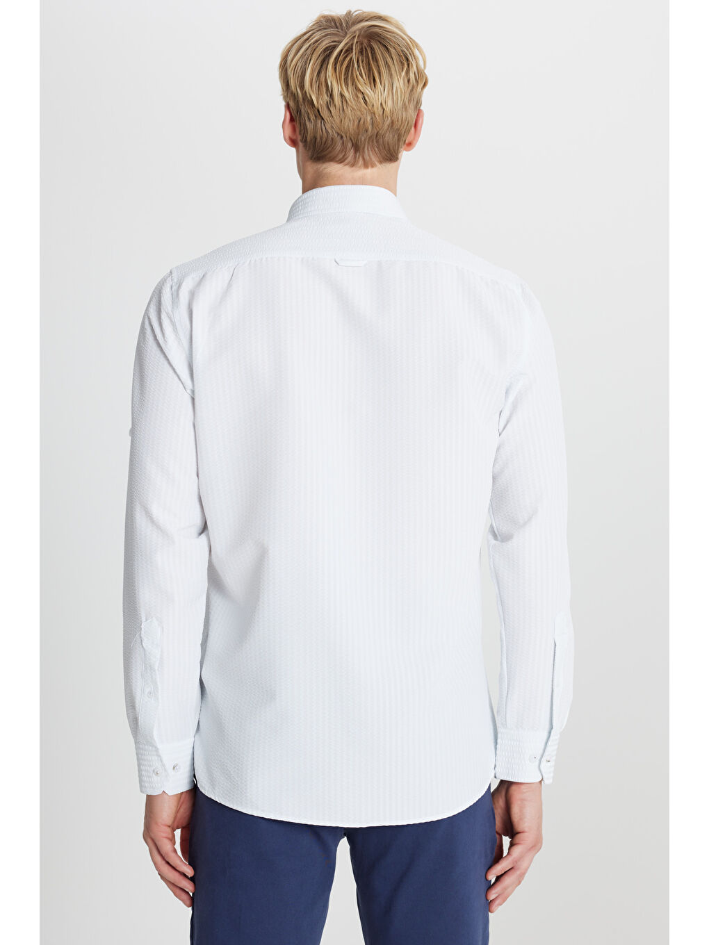 Erkek Beyaz Tailored Slim Fit Dar Kesim Düğmeli Yaka Gofre Desenli Gömlek-4