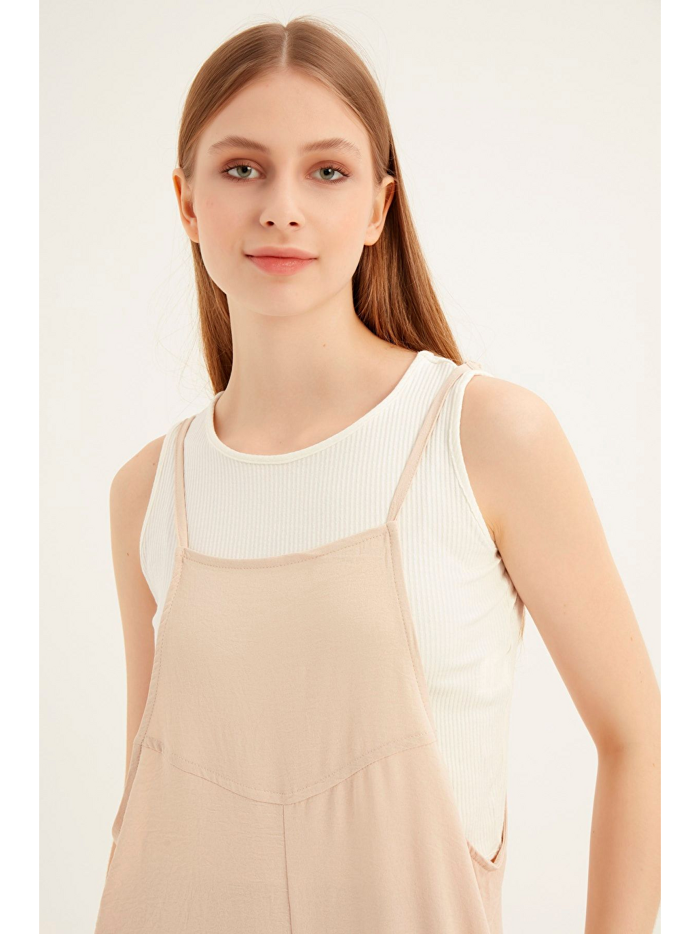 Ekru Kadın Krem Askılı Bol Kesim Atletli Tulum-4