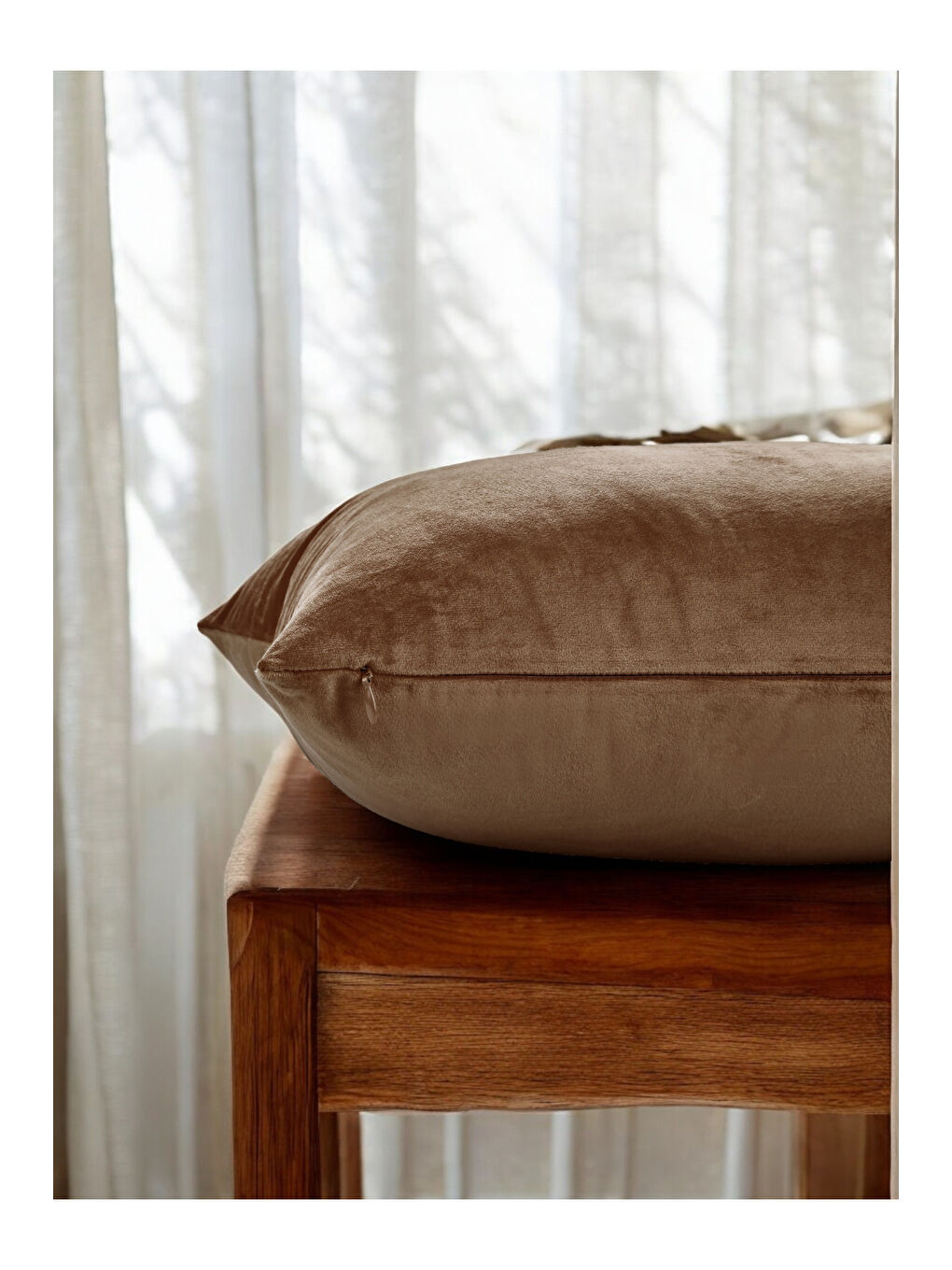 Kahverengi Malcolm Kadife Dokulu Kiremit Kırlent Kılıfı-45x45-1