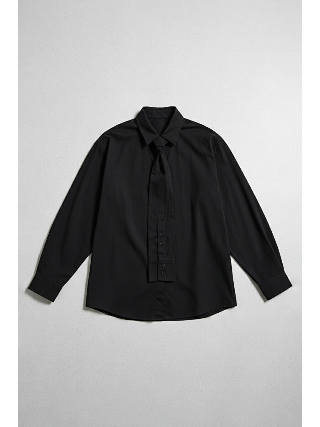 Kadın Siyah Oversize Kravat Detaylı Özel Tasarım Bol Kesim Gömlek-4