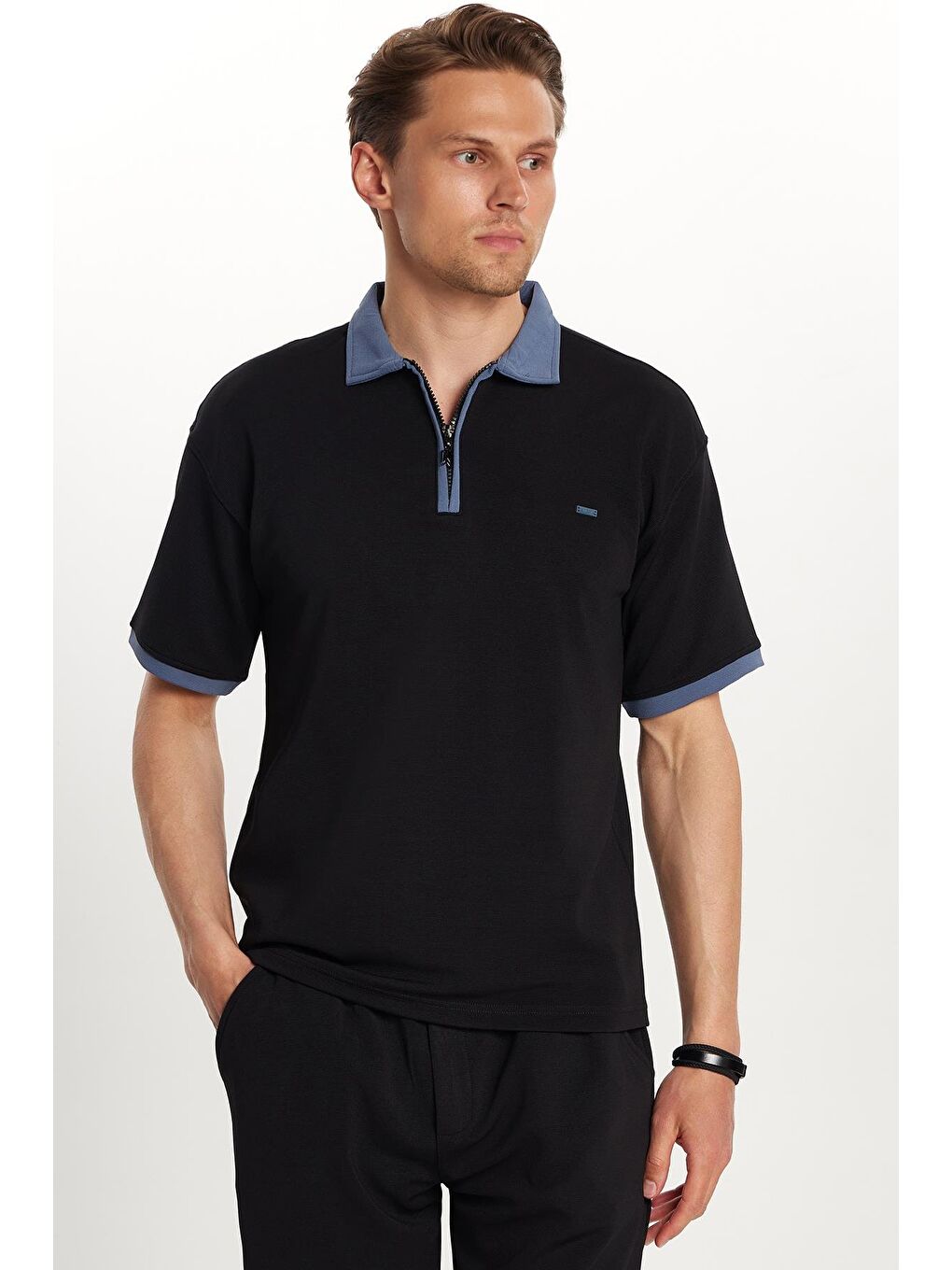Erkek Standart Fit Pamuklu Jakarlı Fermuarlı Polo Yaka Beli Bağcıklı Siyah Eşofman Takımı-4