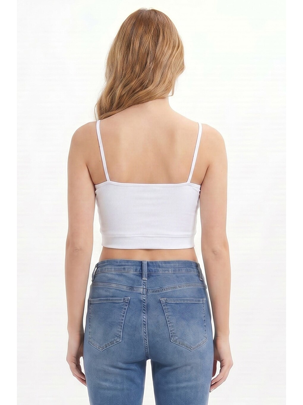 Kadın Slim Fit Dar Kesim Pamuklu İnce Askılı Beyaz Crop Atlet-5