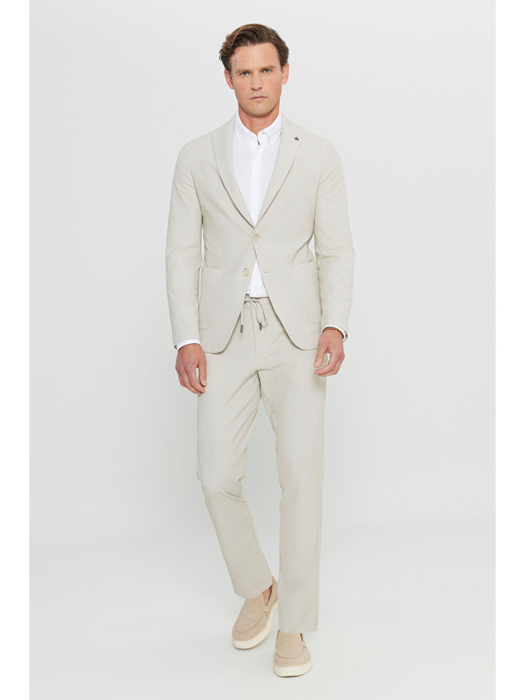 Erkek Bej Pamuklu Slim Fit Dar Kesim Kırlangıç Yaka Çizgili Gofre Desenli Torba Cepli Takım Elbise