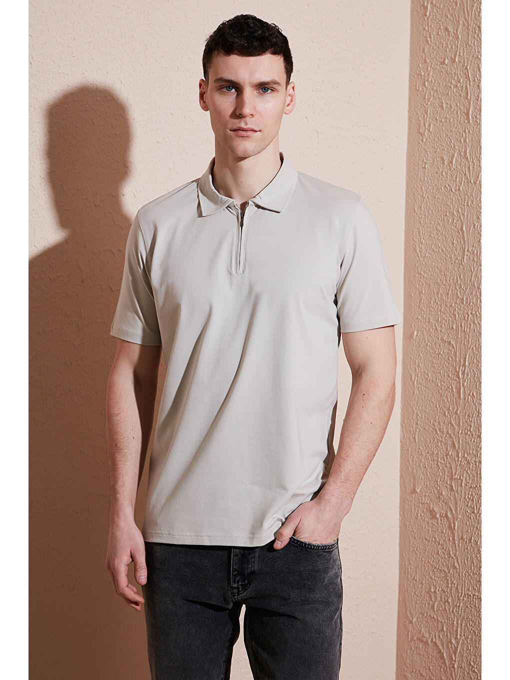 Bej Pamuklu Regular Fit Yarım Fermuarlı Erkek Polo Yaka Tişört 5902972