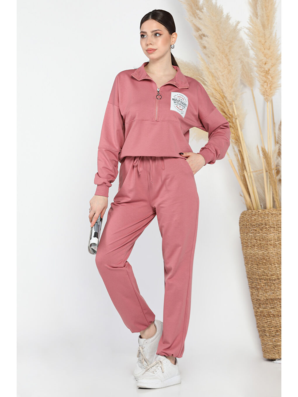 Pembe Kadın Dik Yaka Yarım Fermuarlı Sweat Pantolon Eşofman Takımı