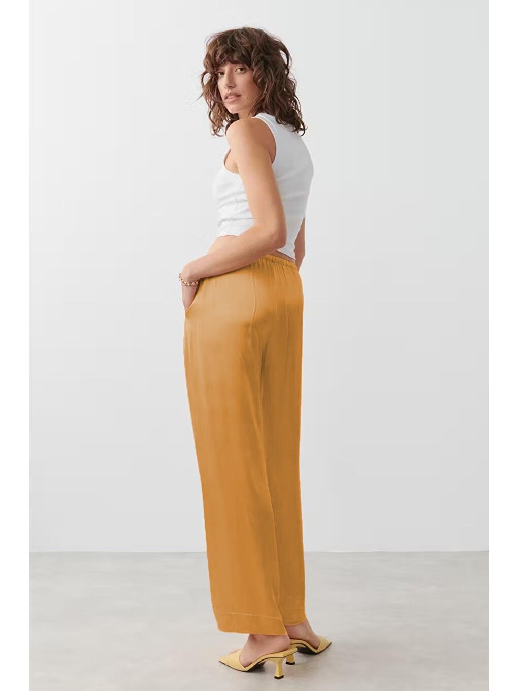 Turuncu Beli Büzgülü Saten Bol Paça Kadın Pantolon Mg2019-2