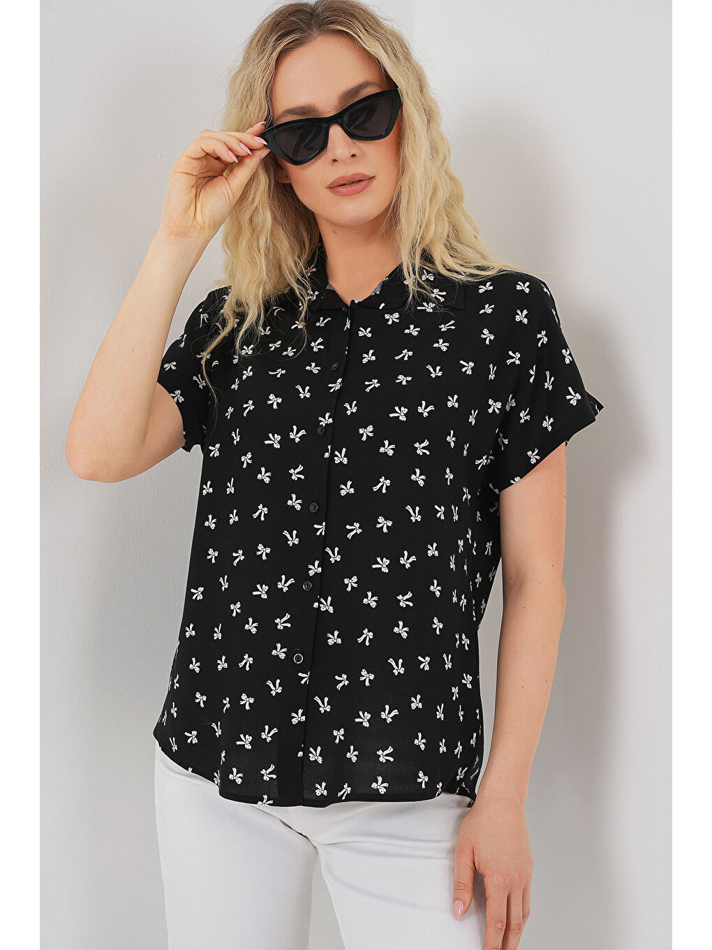 Kadın Kısa Kol Desenli Gömlek 20310 - Siyah-3