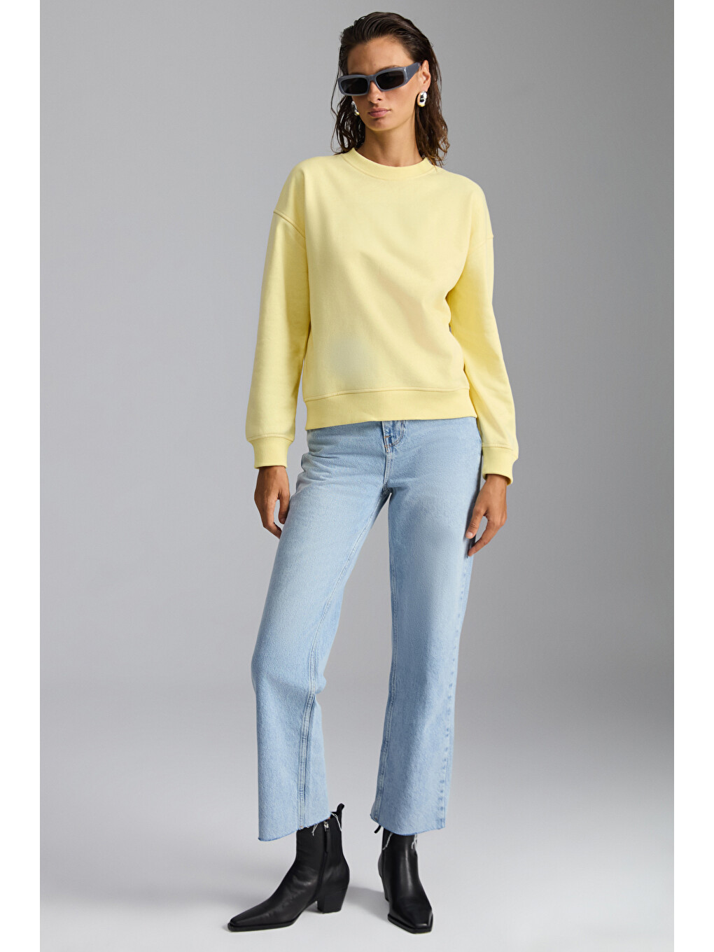 Vaneltına Kadın Organik Pamuklu Yumuşacık İçi Polarlı Yuvarlak Yakalı Sarı Sweatshirt-3