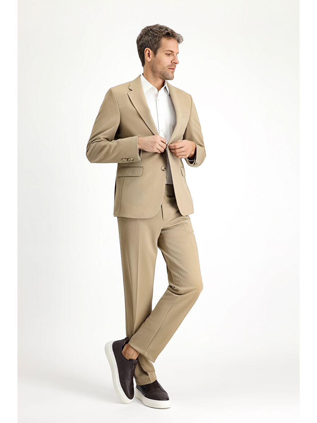 Bej Slim Fit Dar Kesim Klasik Takım Elbise