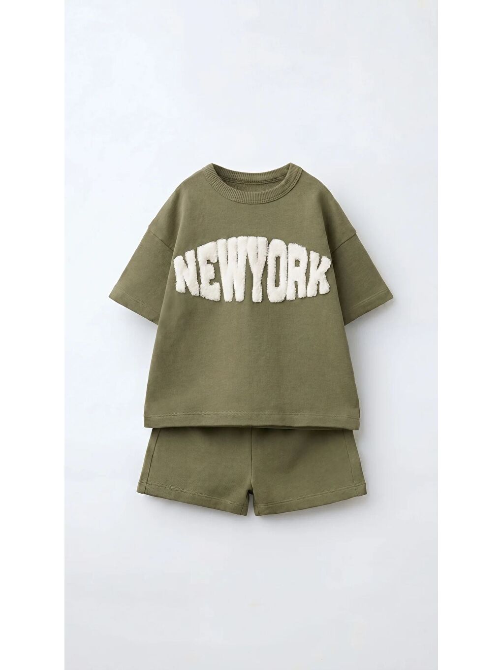 Erkek Çocuk Pamuklu Yeşil New York Yazı Aplikeli T-Shirt Şort Takım