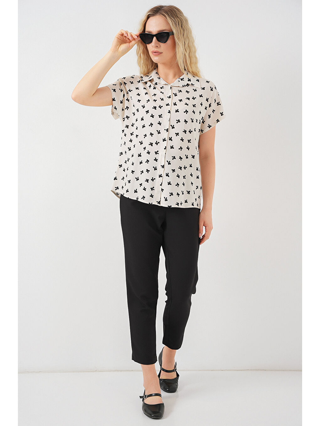 Ekru Kadın Kısa Kol Desenli Gömlek 20310 - Krem-1