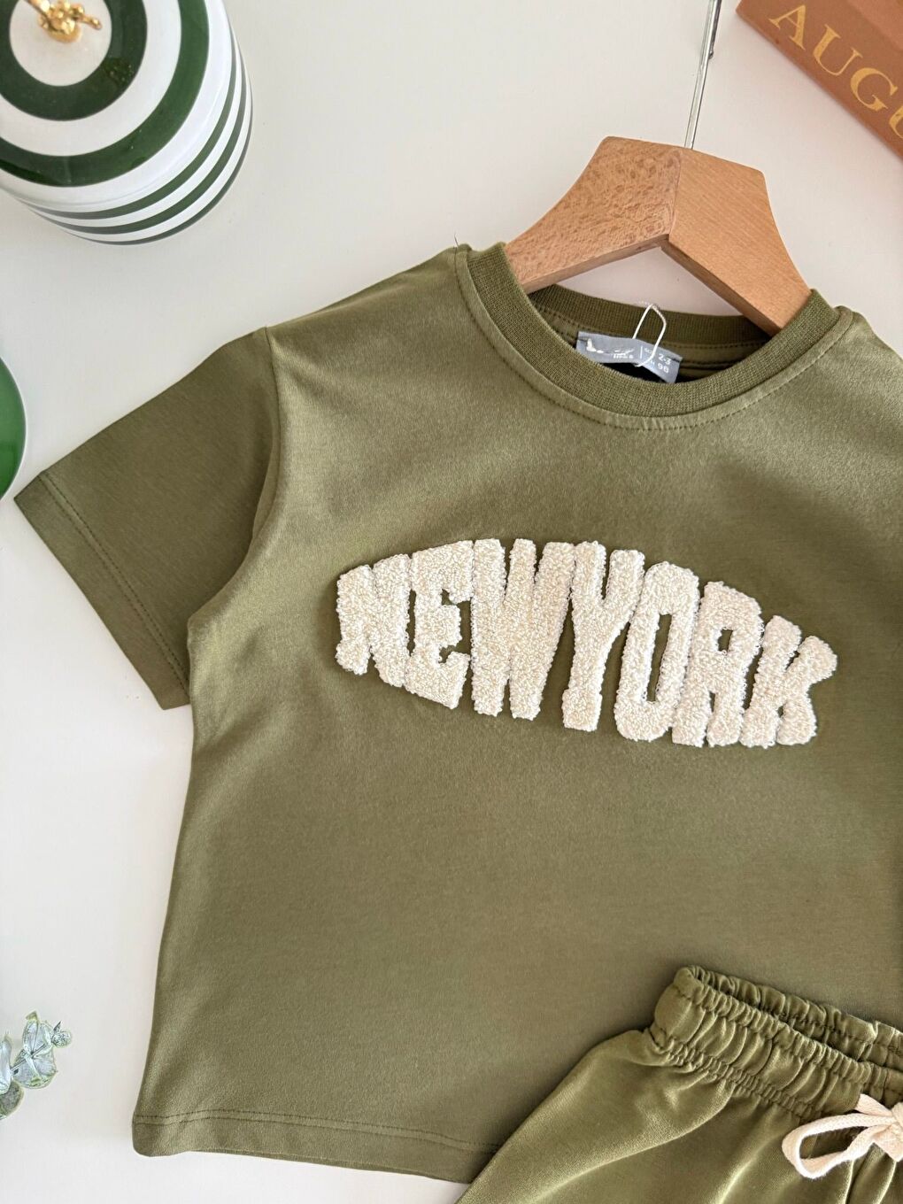 Erkek Çocuk Pamuklu Yeşil New York Yazı Aplikeli T-Shirt Şort Takım-1
