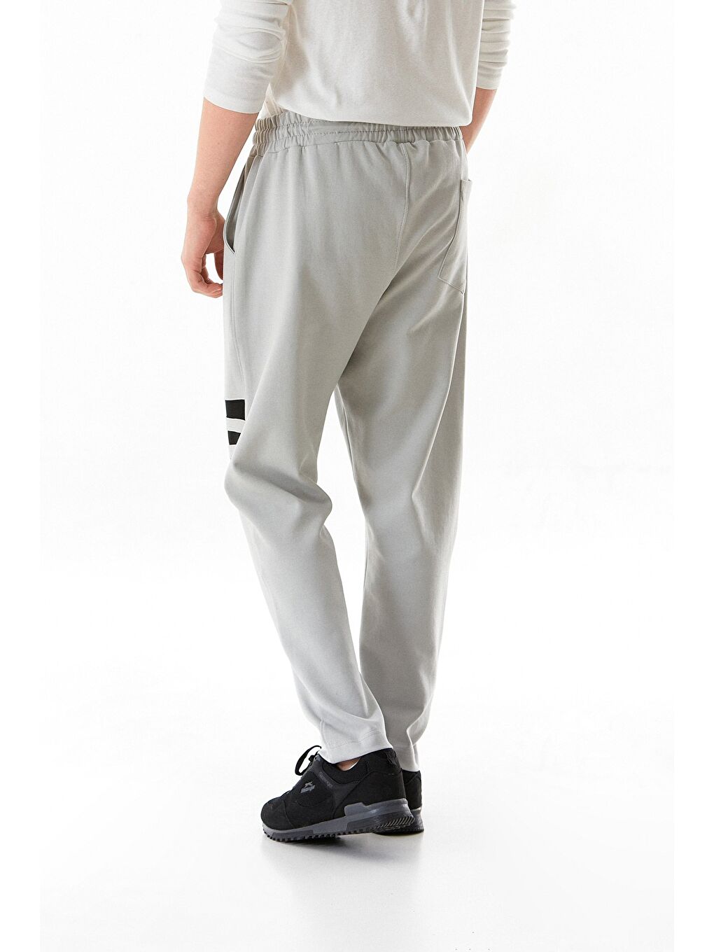 Gri Bacağı Şeritli Beli Lastikli %100 Pamuk Eşofman Altı-4