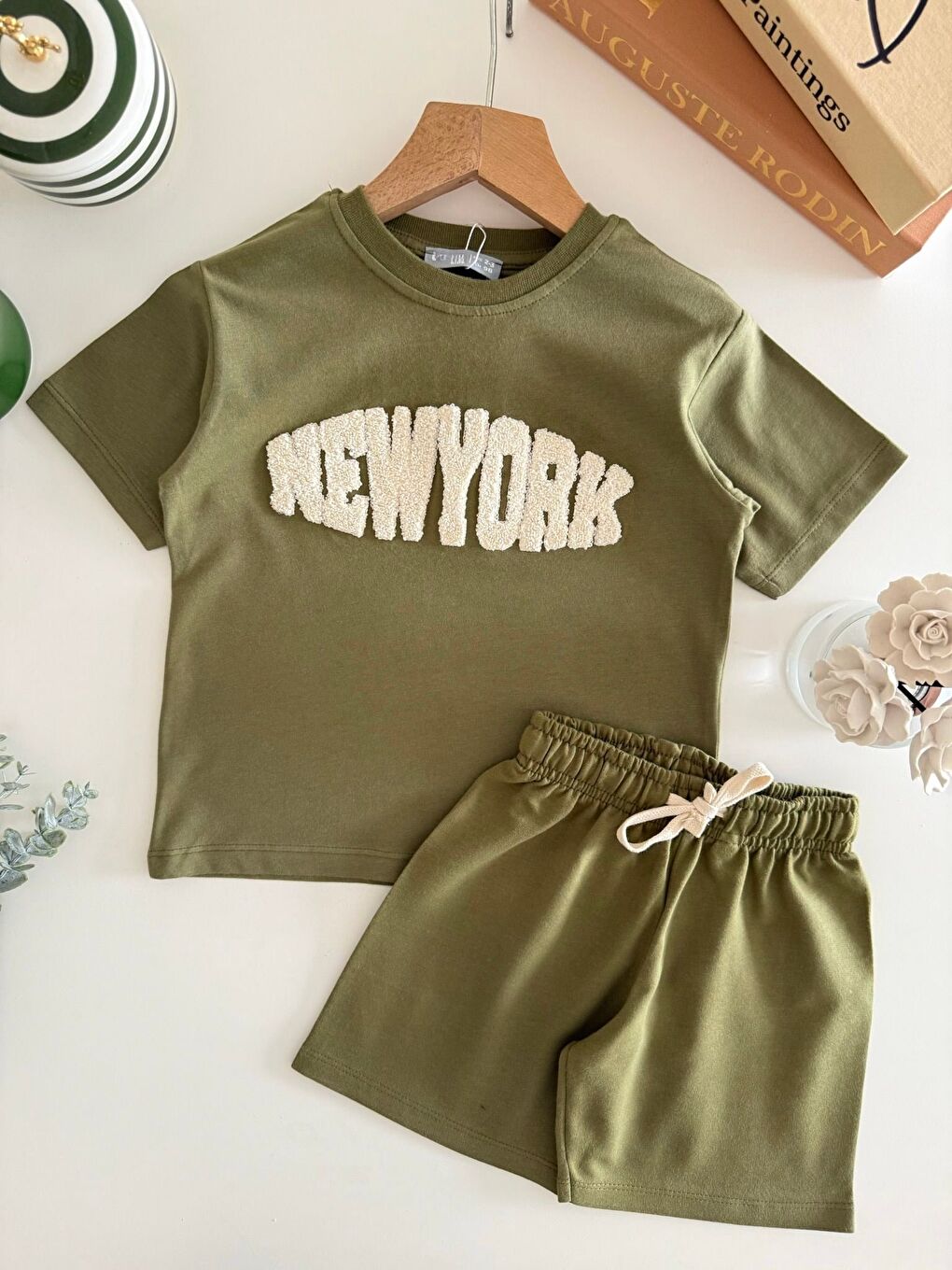 Erkek Çocuk Pamuklu Yeşil New York Yazı Aplikeli T-Shirt Şort Takım-2