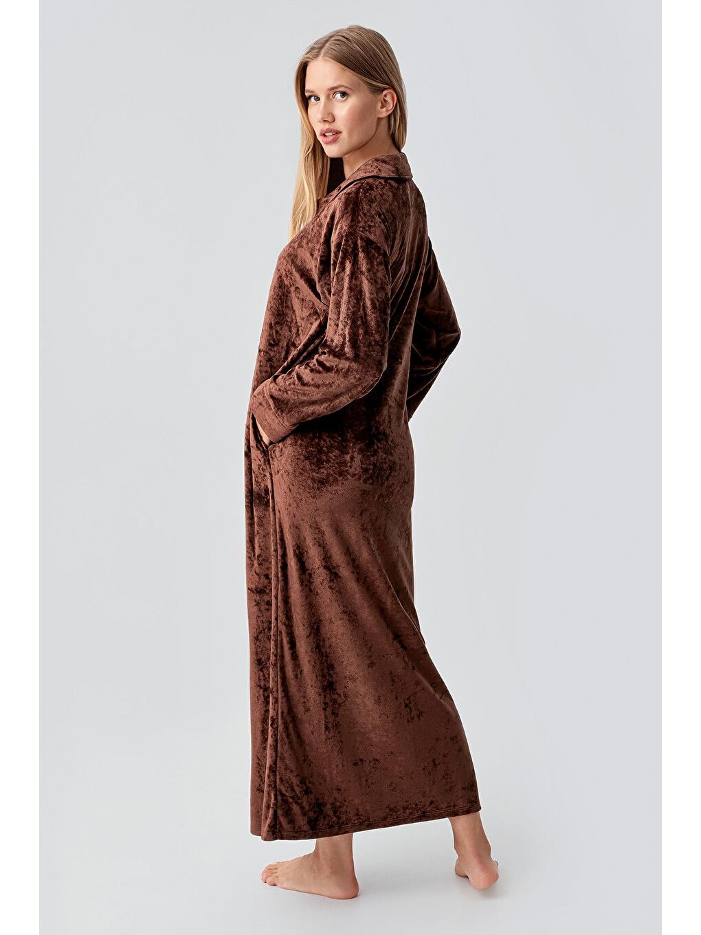 Kahverengi Uzun Kollu Fermuarlı Cepli Esnek Viskoz Kadife Elbise-2