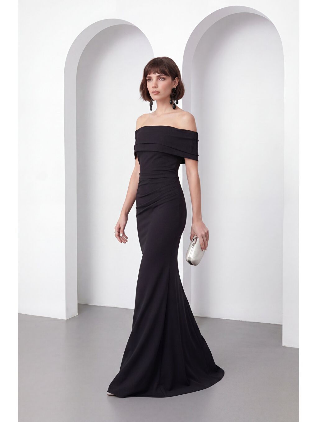 Kadın Siyah Kayık Yaka Uzun Abiye Elbise-1