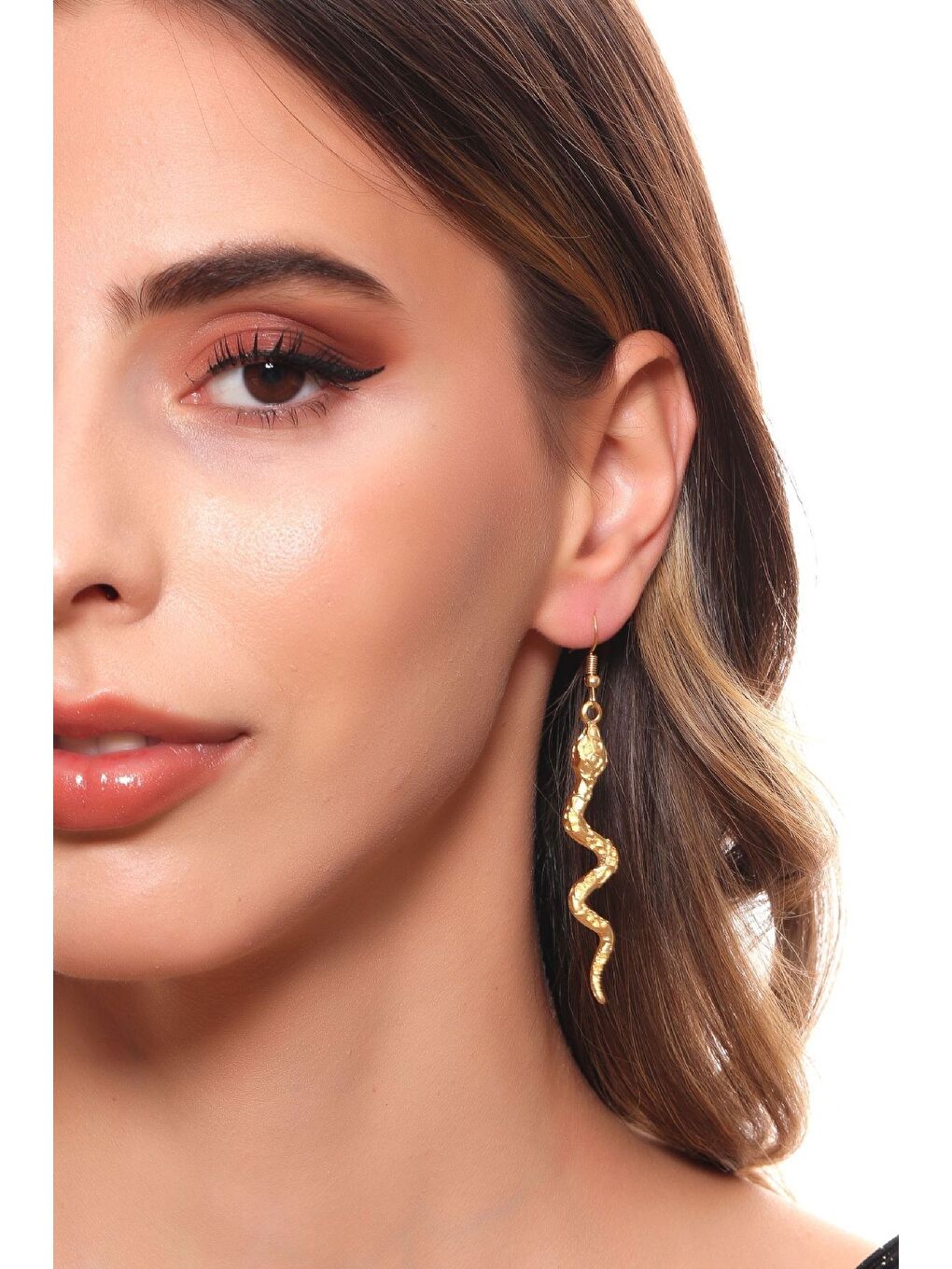 Sarı Kadın Mat Altın Kaplama Sallantılı Model Yılan Küpe-3