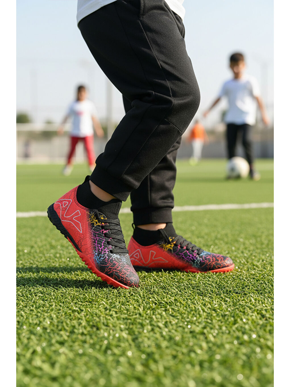 Siyah Fuşya Bilekten Çoraplı Erkek Çocuk Halı Saha Ayakkabısı FH-252-153 F-2