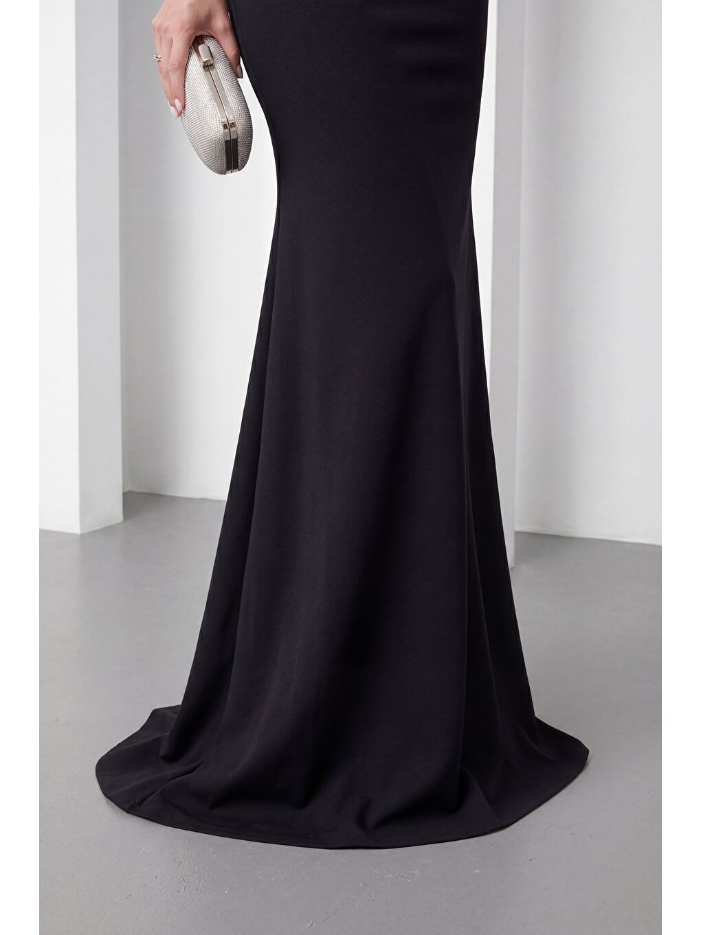 Kadın Siyah Kayık Yaka Uzun Abiye Elbise-3
