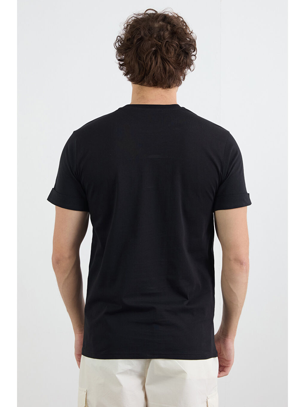 Siyah Baskılı Bisiklet Yaka Tişört-3