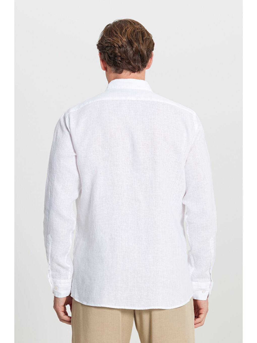 Erkek Beyaz %100 Keten Comfort Fit Rahat Kesim Düğmeli Yaka Gömlek-4