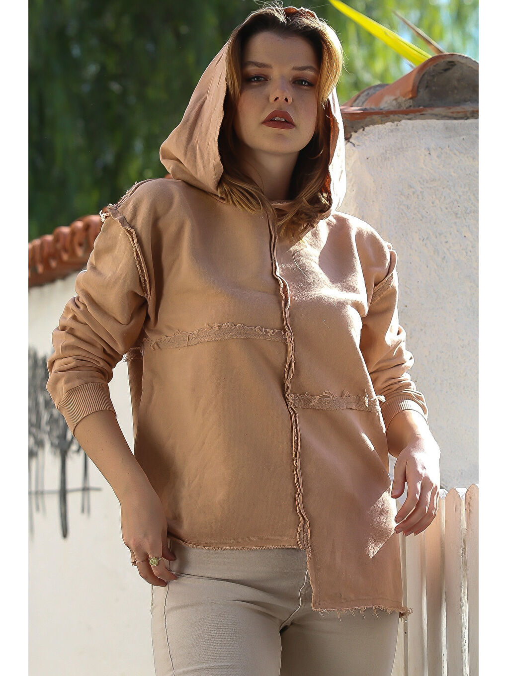 Pembe Somon Rengi Kapüşonlu Uzun Kol Yıkamalı Casual Pamuklu Asimetrik Örme Sweatshirt 75 65