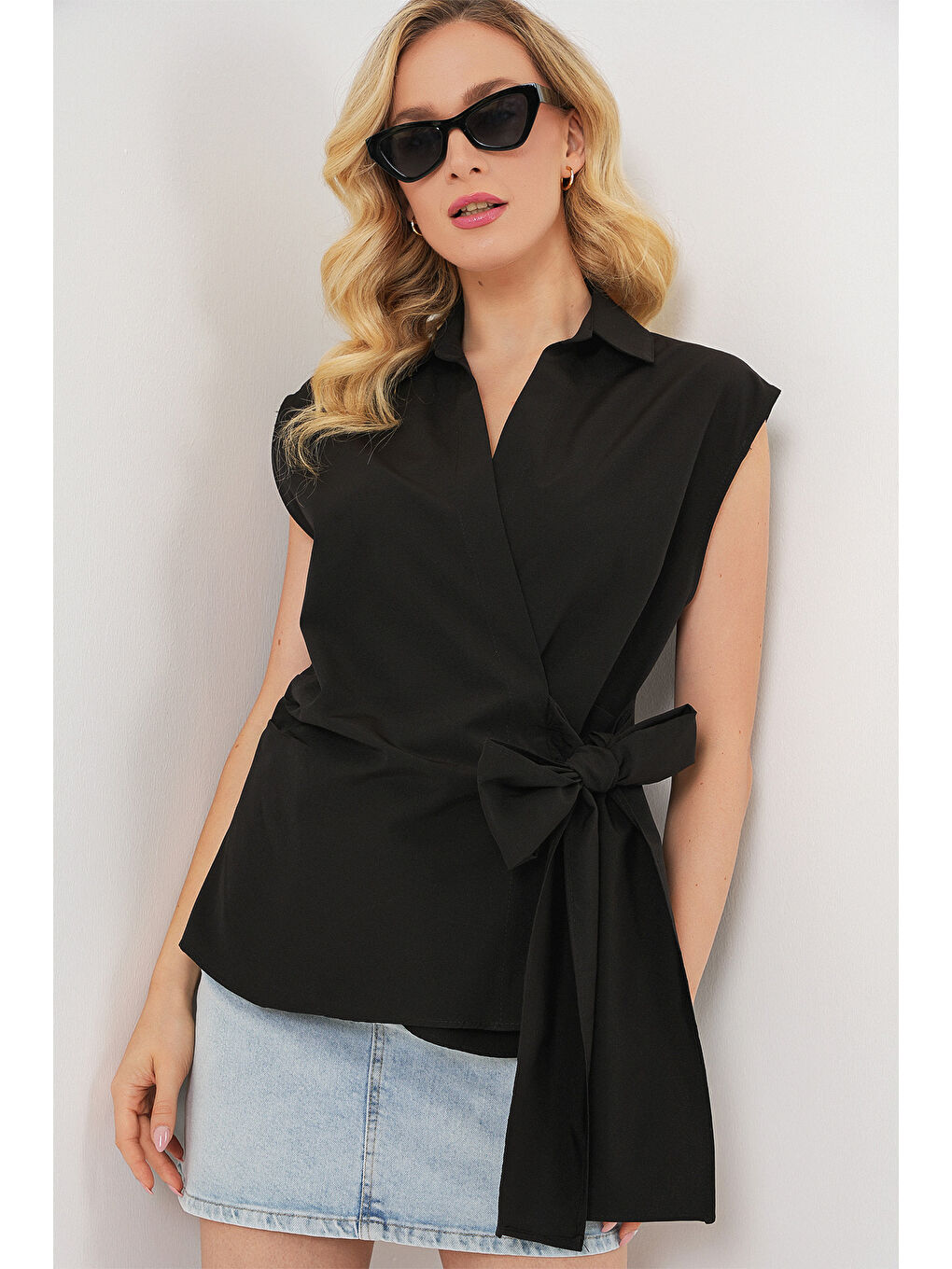 Kadın Sıfır Kol Anvelop Gömlek 20343 - Siyah