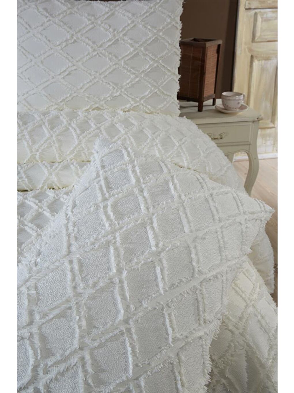 Ekru Vesya 3 Parça Çift Kişilik Pike Takımı Krem-3