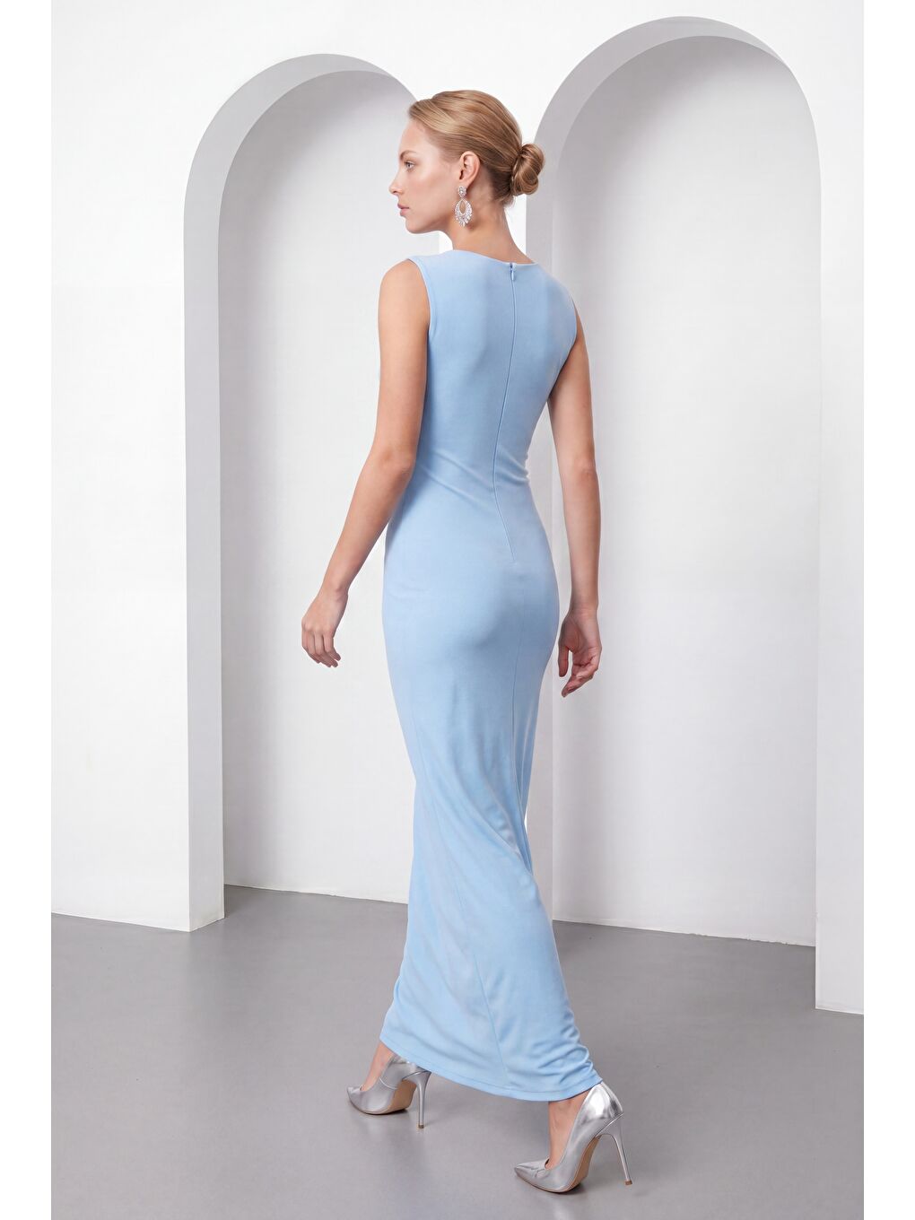 Kadın Bebe Mavi Kare Yaka Kolsuz Krep Davet Elbisesi-4