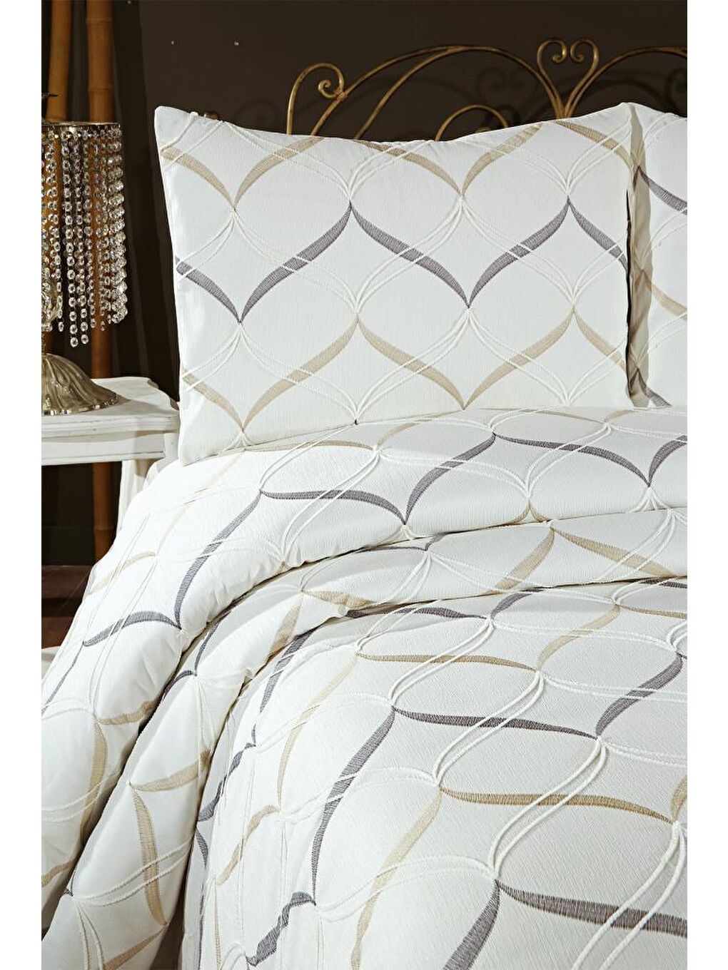 Karışık Yalina Nakışlı Şönil 3 Parça Çift Kişilik Yatak Örtüsü-2