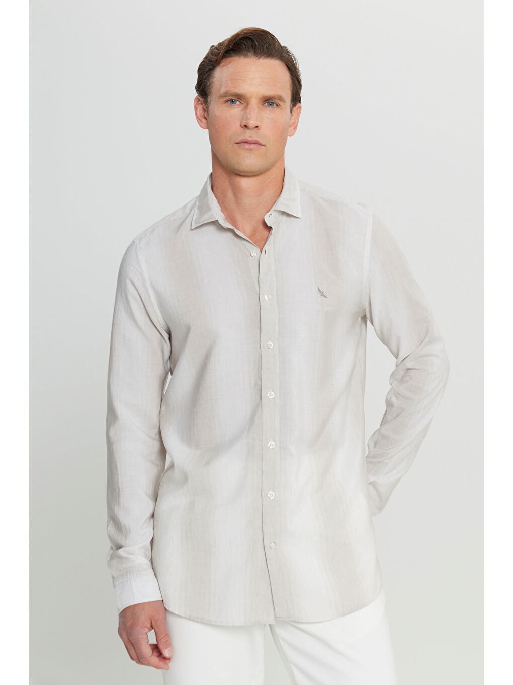 Erkek Bej Yumuşak Dokulu Keten Karışımlı Slim Fit Dar Kesim Klasik Yaka Çizgili Gömlek-2