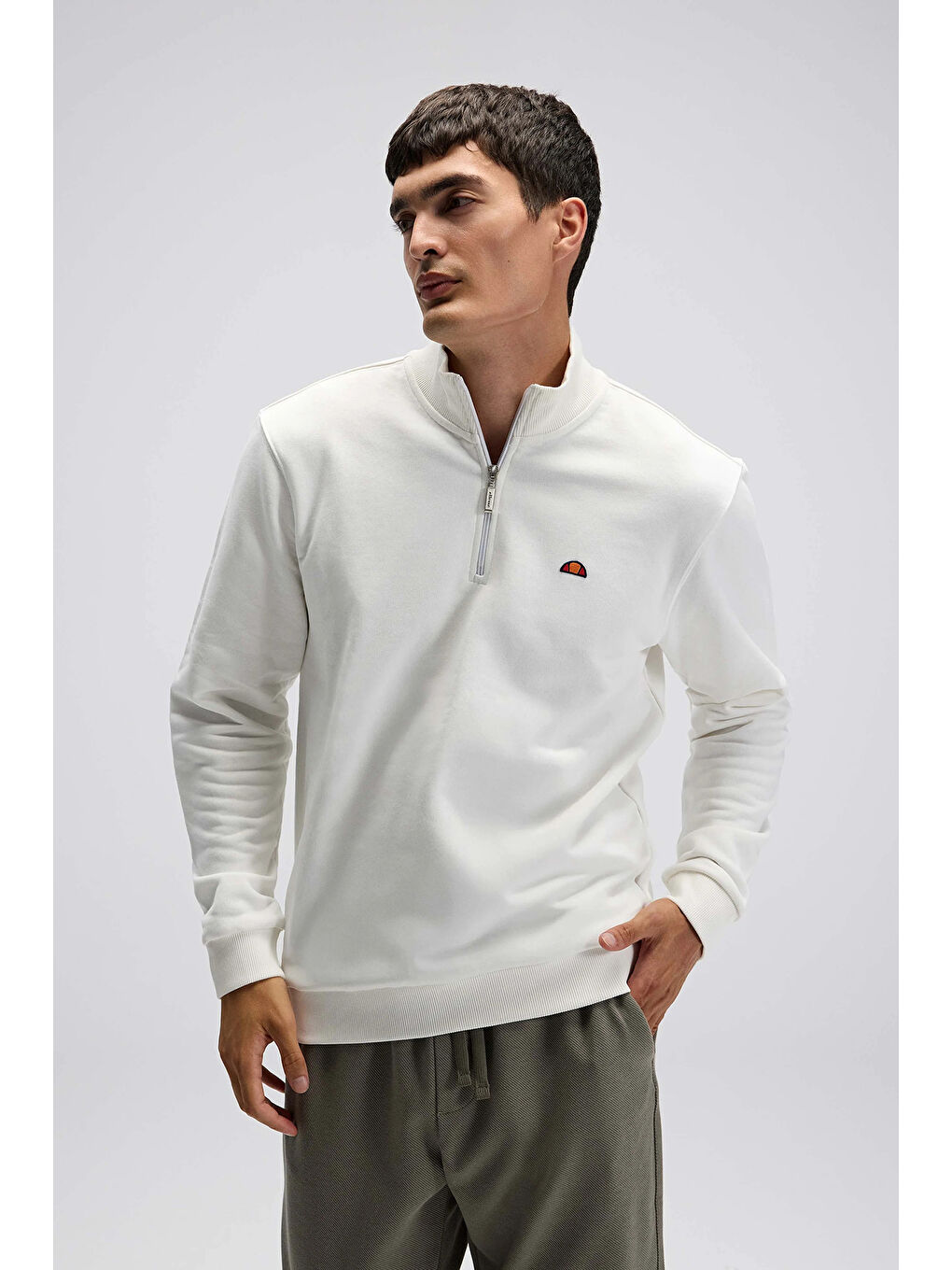 Beyaz Pamuklu Regular Fit Yarım Fermuarlı Dik Yaka Sweat EM580-OF