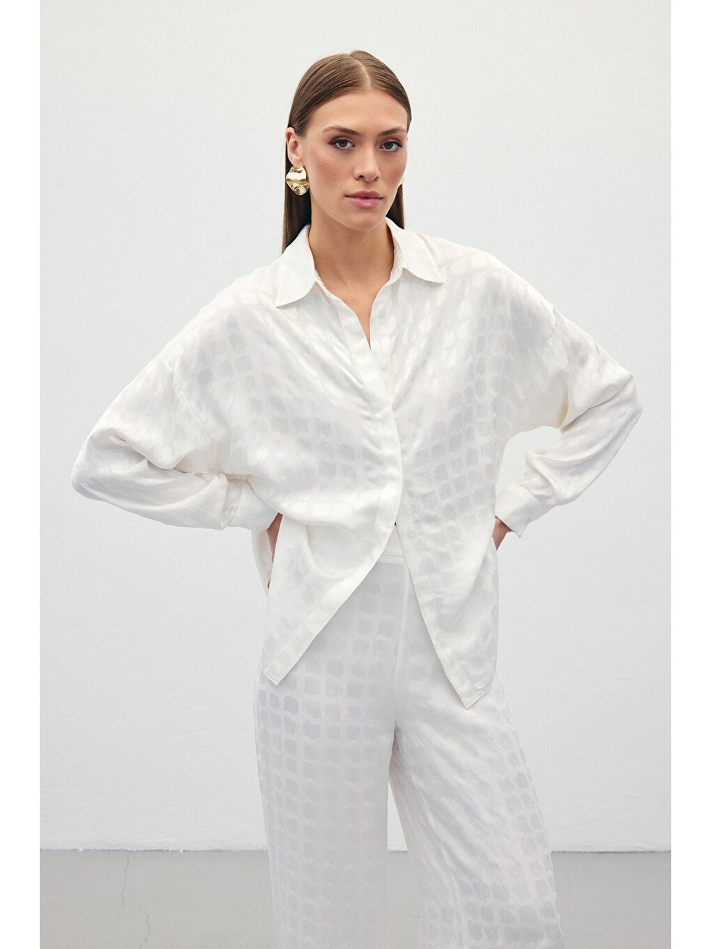 Jakarlı Saten Gömlek - Ekru