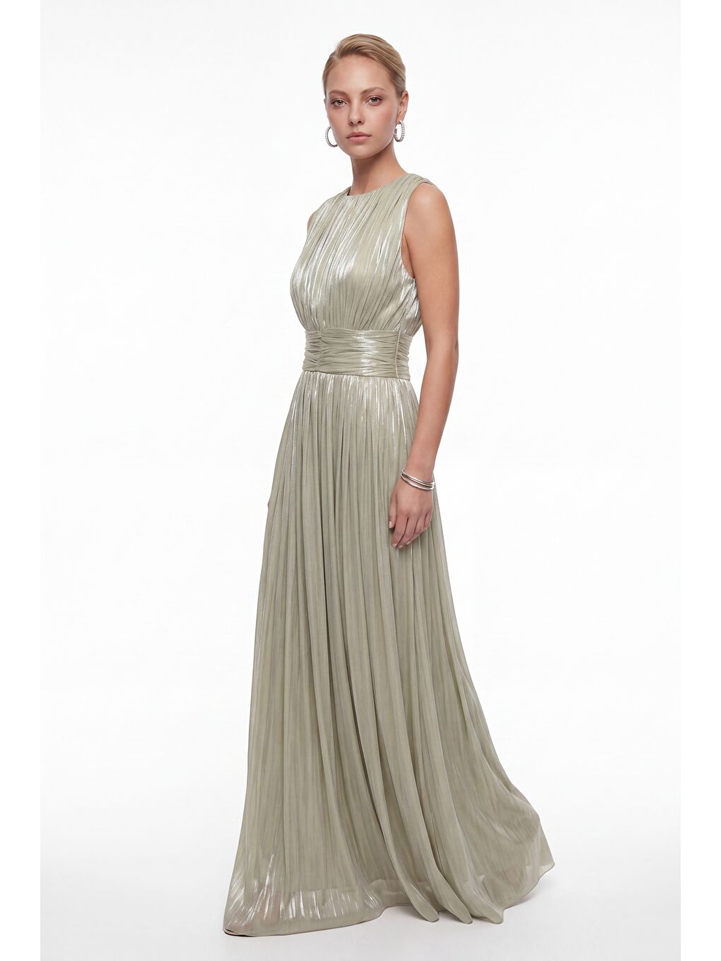 Kadın Mint Yeşili Bisiklet Yaka Pileli Uzun Davet Elbisesi-1